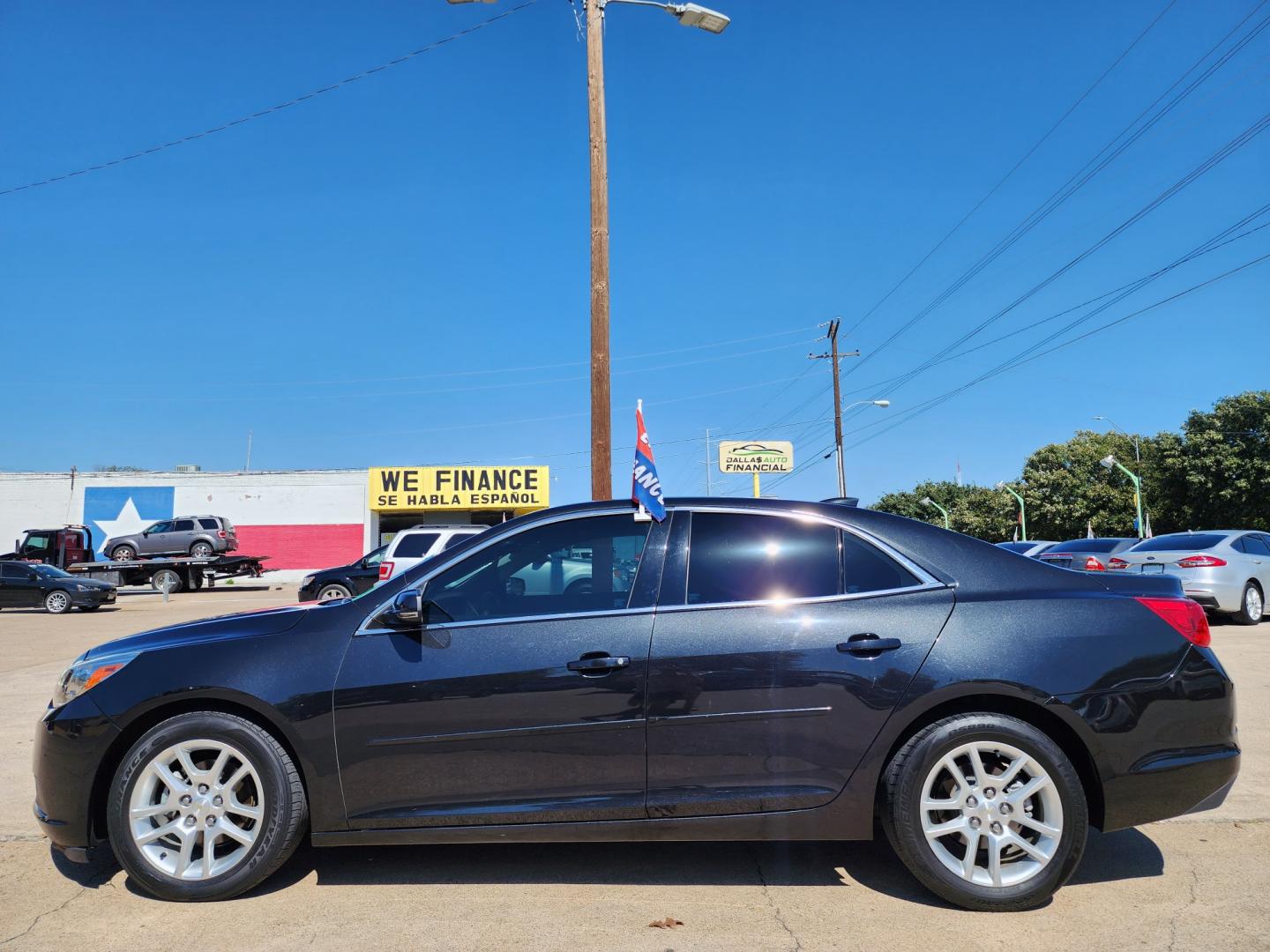 2015 BLACK Chevrolet Malibu LT (1G11C5SL2FF) , AUTO transmission, located at 2660 S.Garland Avenue, Garland, TX, 75041, (469) 298-3118, 32.885551, -96.655602 - Welcome to DallasAutos4Less, one of the Premier BUY HERE PAY HERE Dealers in the North Dallas Area. We specialize in financing to people with NO CREDIT or BAD CREDIT. We need proof of income, proof of residence, and a ID. Come buy your new car from us today!! This is a very well cared for 2015 CH - Photo#6